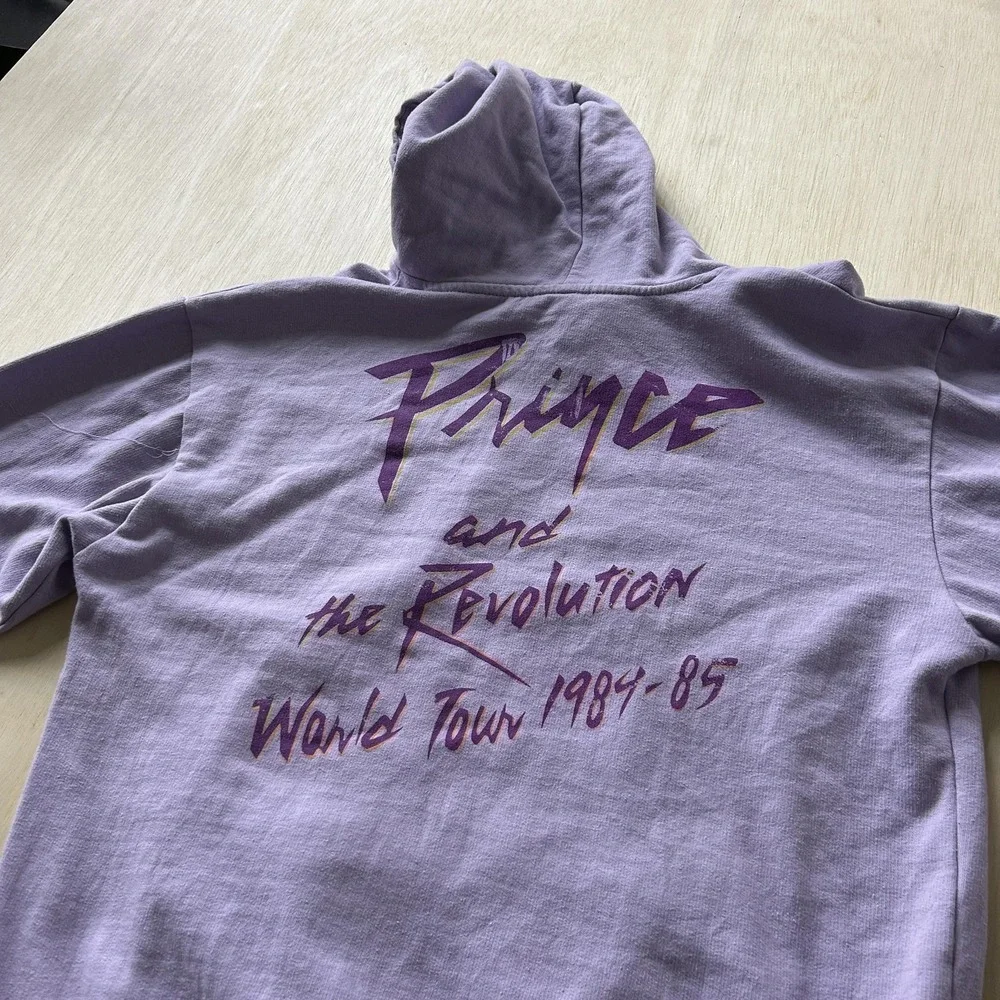 Prince Hoodie Mens Medium Purple Fleece Pullover Kangaroo Pocket Doves Graphic - Picture 7 of 8